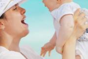 生完宝宝多久可以洗澡 哺乳期不来月经正常吗