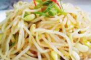 黄豆芽不能和什么一起吃
