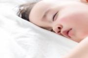 宝宝发热有什么症状 宝宝发热多少度用退热贴