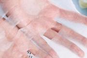 敷眼膜后可以敷面膜吗 眼膜和面膜可以一起敷吗