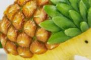 菠萝用盐水泡还是糖水泡 菠萝可以用糖水泡吗