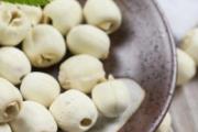 莲子熬多久可以熟 莲子熬汤去莲子芯吗
