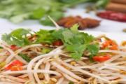 绿豆芽是凉性的吗 绿豆芽什么人不能吃