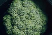 西兰花是转基因蔬菜吗 西兰花不熟可以吃吗