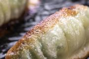 煎饺怎么看熟不熟 煎饺要煎多久才能熟