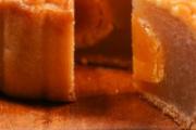 月饼变硬了怎么办 月饼烤出来为什么发硬
