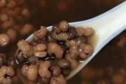 湿疹可以吃红豆薏米吗 湿疹吃红豆薏米有什么好处