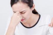 眼睛进了异物怎么办 眼睛进东西怎么弄出来