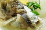 鱼头萝卜汤