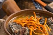 乌鸡汤有哪些营养 乌鸡汤怎么炖好