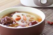 枸杞蜜枣莲藕甜汤