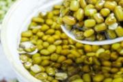 绿豆汤没煮熟能喝吗 吃没煮熟的绿豆有毒吗