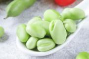 吃生蚕豆能降血压吗 蚕豆吃多了会怎么样