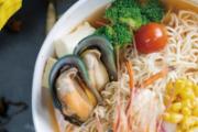 牛奶跟泡面可以一起吃吗 小孩可以吃泡面吗
