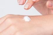 防晒喷雾可以直接用洗面奶洗掉吗 卸完妆不用洗面奶可以吗