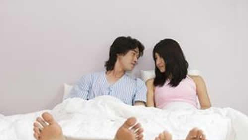 排卵期出血是咋回事,排卵期出血是怎么回事,排