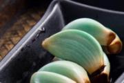 腊八蒜用白醋还是陈醋 腊八蒜放糖吗