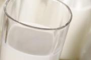 牛奶解酒还是酸奶解酒 酒后可以喝牛奶吗