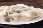 煮饺子为什么要加冷水呢 煮饺子要盖盖子还是开盖
