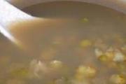 喝绿豆汤不能吃什么