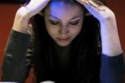 女性冬天手脚冰凉是怎么回事 冬天女性手脚冰凉是什么原因