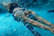 蛙泳半小时消耗多少热量 减1kg脂肪需要消耗多少热量