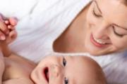 哺乳期鼻塞可以喂奶吗 哺乳期鼻塞如何喂奶