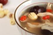 皂角米炖鸡汤