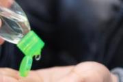 医用酒精点不燃怎么回事 医用酒精会添加阻燃剂吗