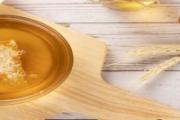 蜂蜜直接做面膜好不好 蜂蜜做面膜加什么最好