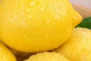 柠檬里面发黑怎么回事 柠檬烂了还可以吃吗