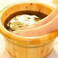泡脚有什么好处,泡脚的最佳时间,泡脚出汗怎么回事