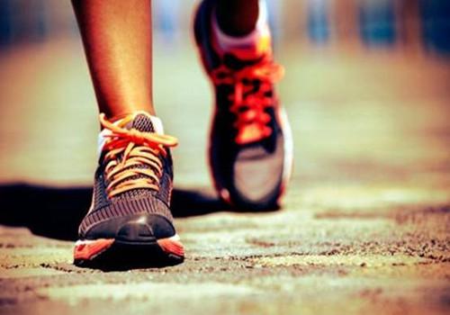 倒走对腰间盘突出有好处吗,倒着走路能治好腰间盘突出吗-乐哈健康网