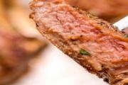 煎牛排之前要不要把牛肉腌制一下 牛排煎几分钟就可以吃了