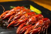 小龙虾过敏不能吃什么食物 小龙虾毒素在哪个部位