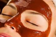 蜂蜜和什么一起做面膜最好