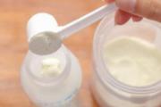 奶粉冲好多久孩子就不能喝了 给宝宝冲奶粉用什么水好