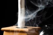 熏艾条的时候人可以在房间吗 艾条熏房间注意事项