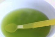 五个月宝宝辅食食谱：芹菜汁