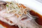 头发爱出油怎么办 饮食调理帮你控油