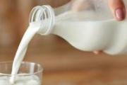 纯牛奶喝不完怎么办 开封牛奶隔夜能喝吗