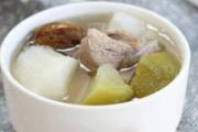 青萝卜龙骨汤