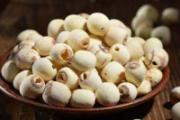 莲子与什么搭配好 食用莲子需要注意什么
