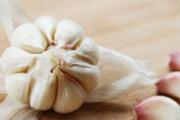 蜂蜜泡大蒜能吃吗 蜂蜜泡大蒜一天吃多少