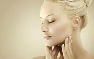 鼻头上长痘痘是什么原因,鼻头长痘的原因,鼻尖