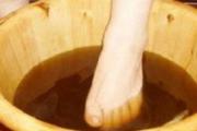 泡脚对妇科病有好处吗 用什么泡脚治妇科病