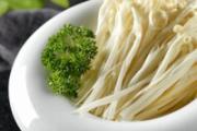 金针菇放10天还能吃么 怎么看金针菇是不是坏了
