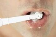 小苏打刷牙可以每天用吗 小心把牙齿刷个大窟窿！