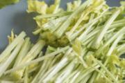 水芹菜怎么做好吃 水芹菜的功效与作用