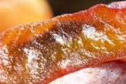 柿饼和牛奶可以一起吃吗 柿饼需要洗了才能吃吗